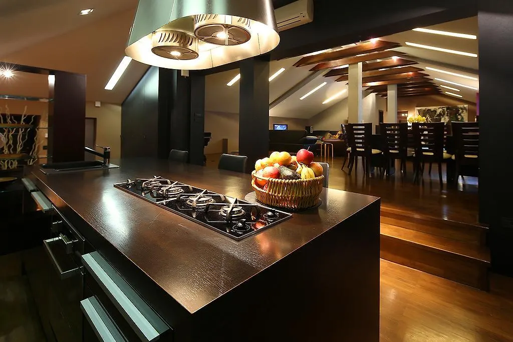 Unique Apartment 오파티아 0*,